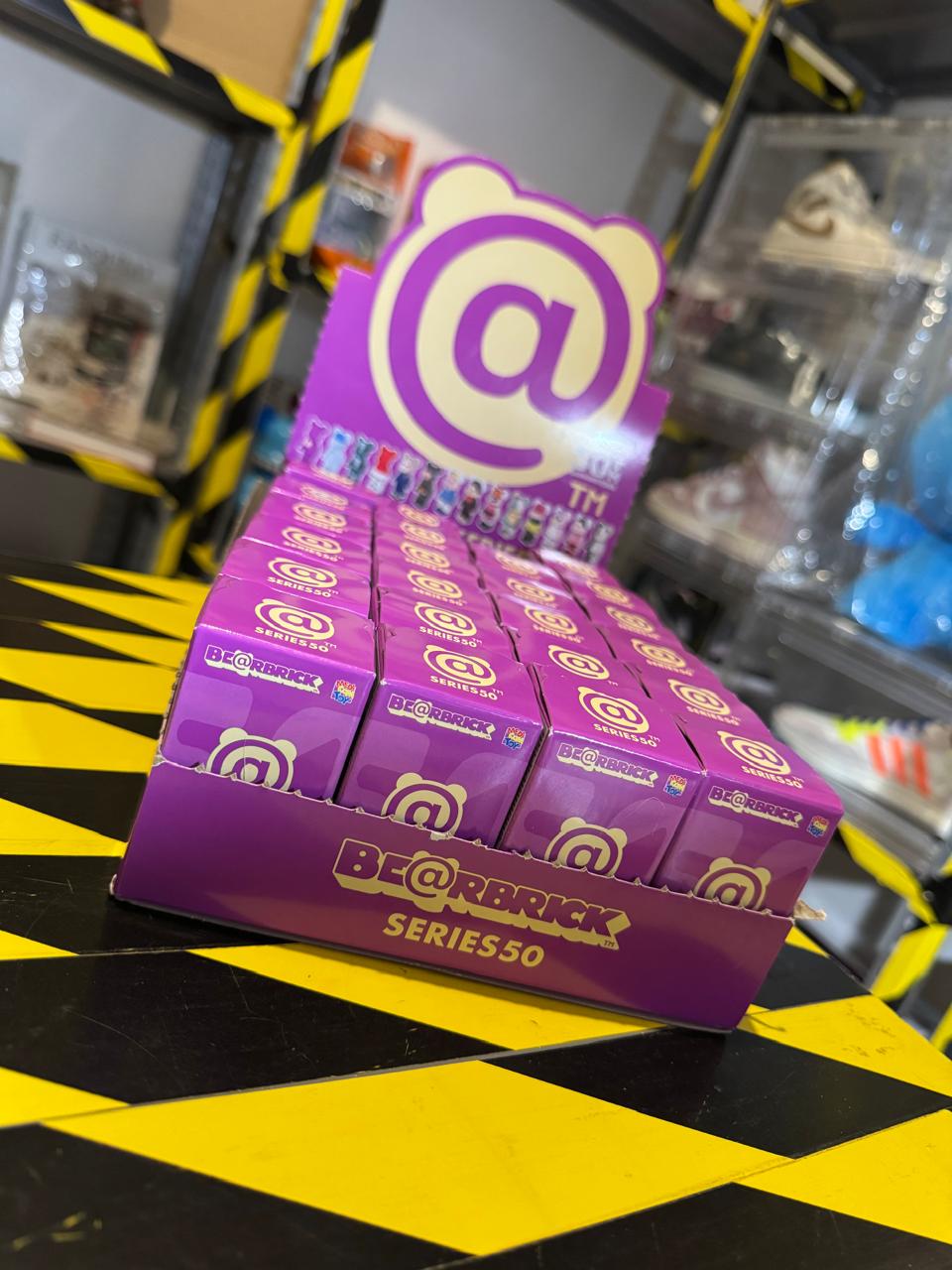 Bearbrick 100% Series 50 - 1pz