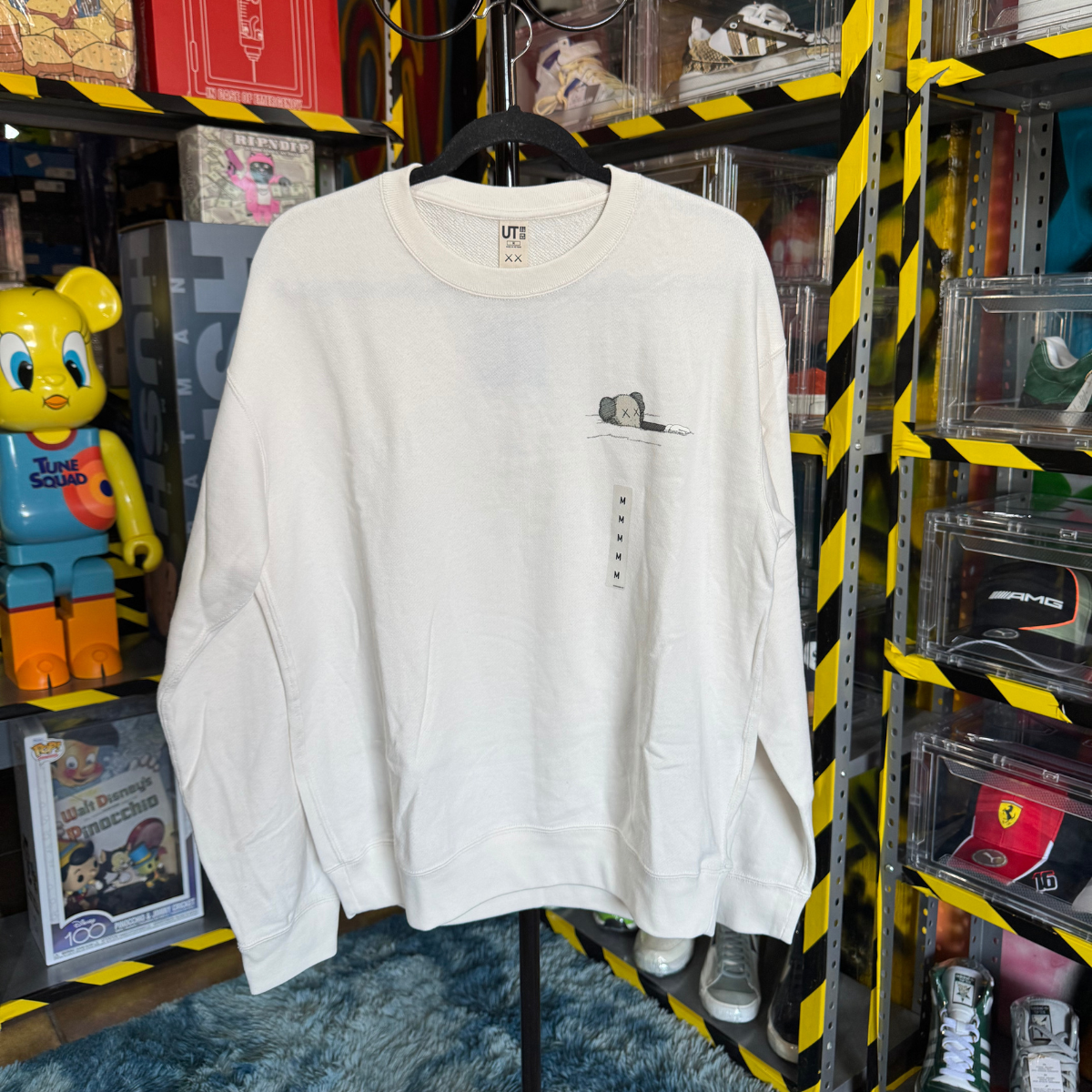 Sudadera Kaws Uniqlo Blanca