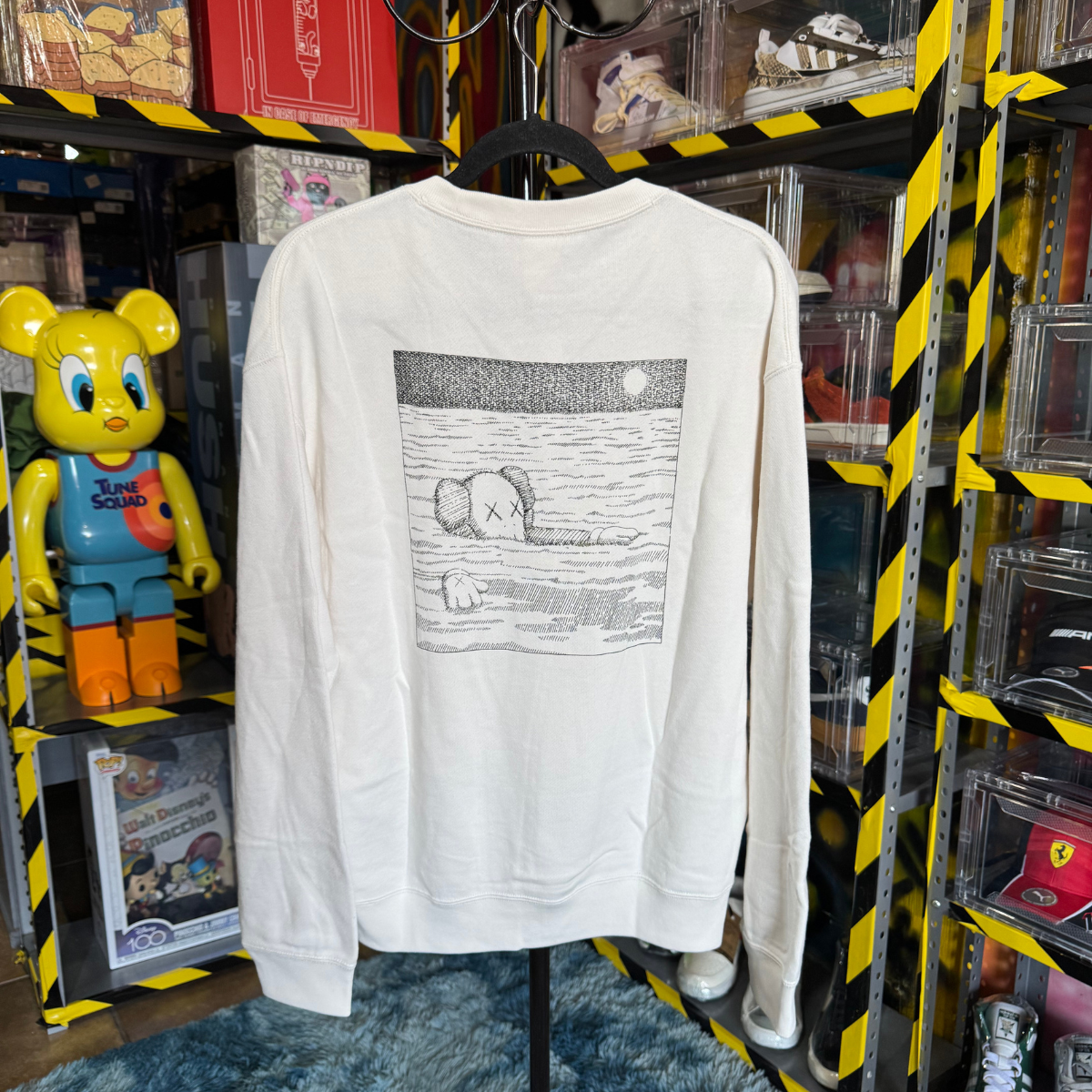 Sudadera Kaws Uniqlo Blanca