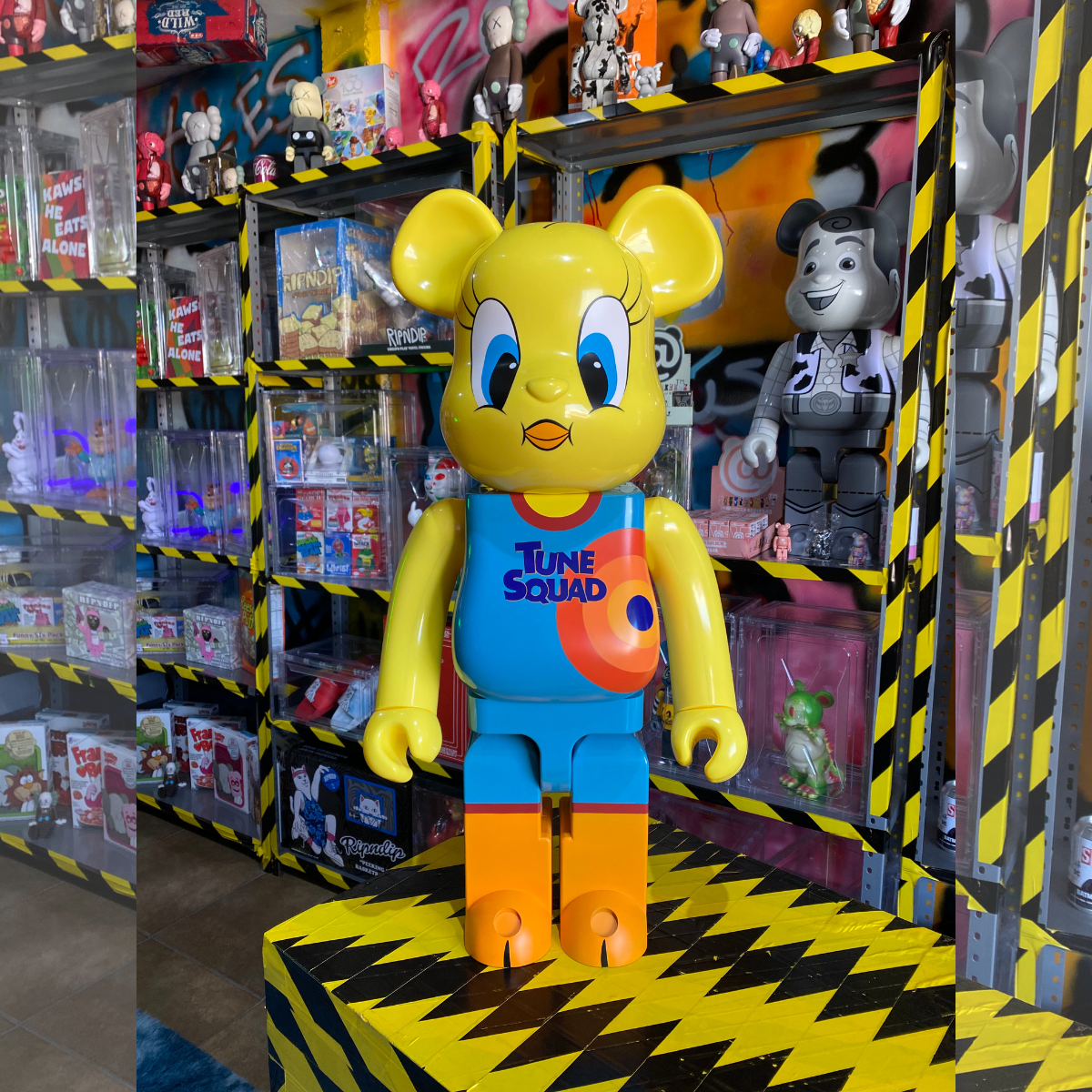 Tweety Space Jam - Bearbick 1000%