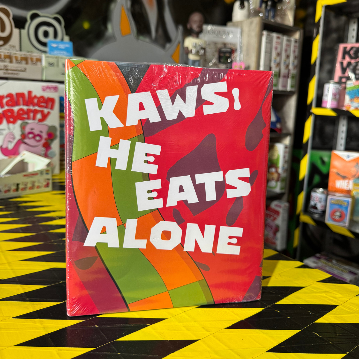 Libro Kaws He Eats Alone