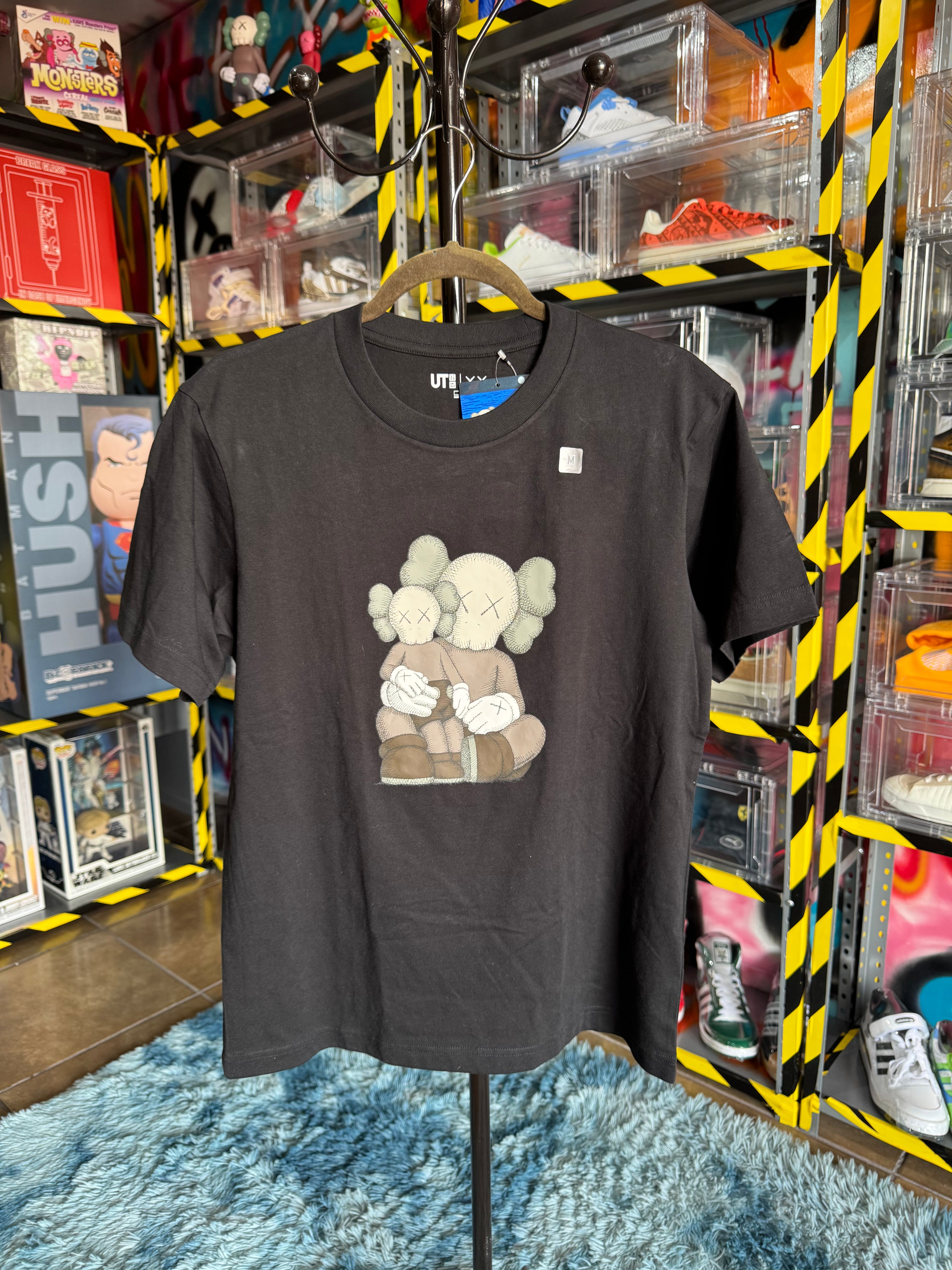 Playera Kaws Uniqlo
