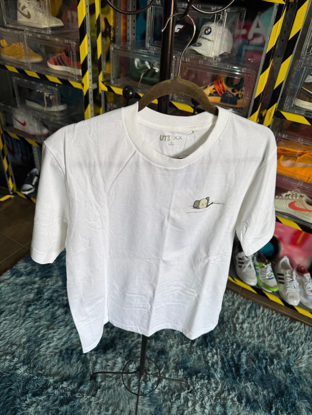 Playera Kaws Uniqlo Blanca