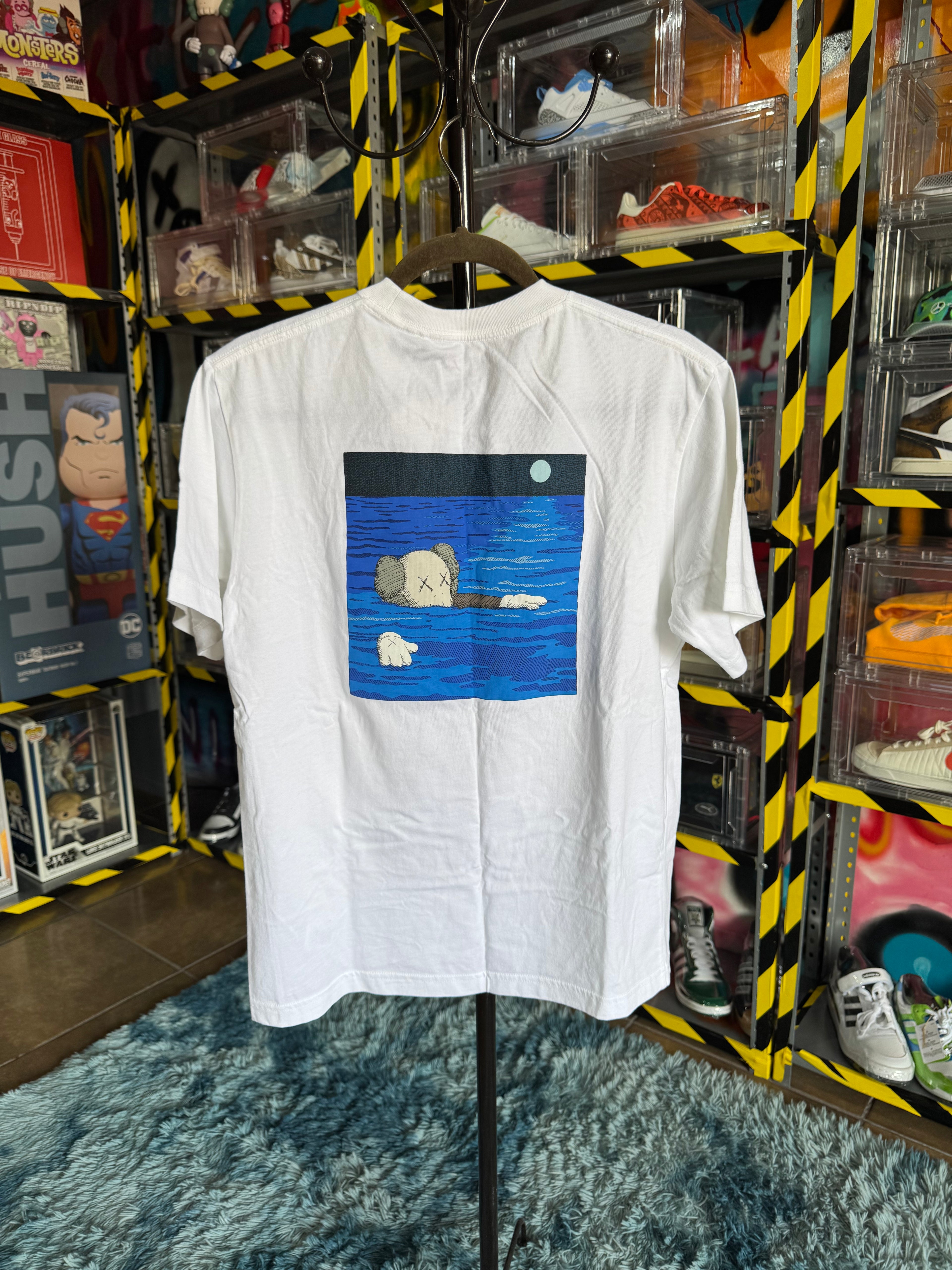 Playera Kaws Uniqlo Blanca